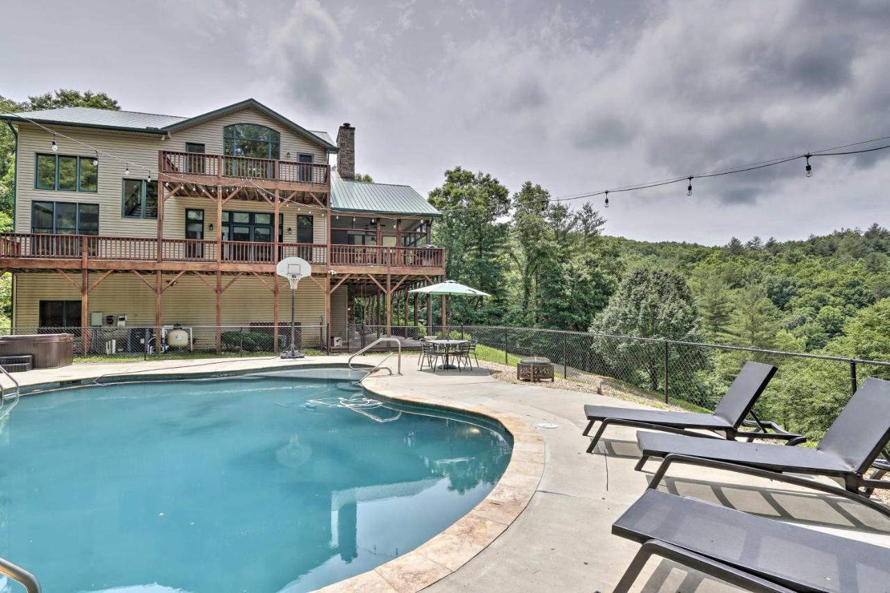 Expansive Home On 16 Acres With Smoky Mountain Views Murphy Eksteriør billede