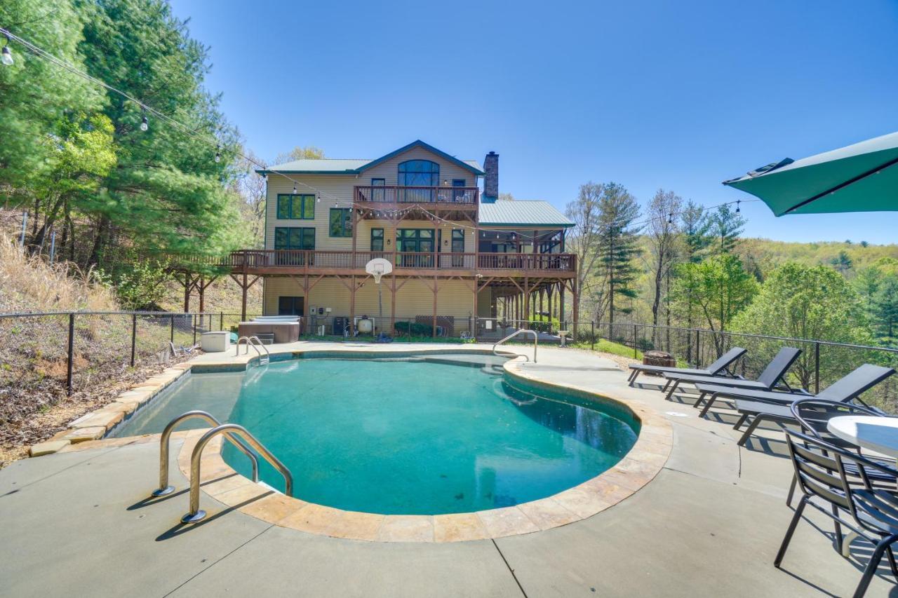 Expansive Home On 16 Acres With Smoky Mountain Views Murphy Eksteriør billede